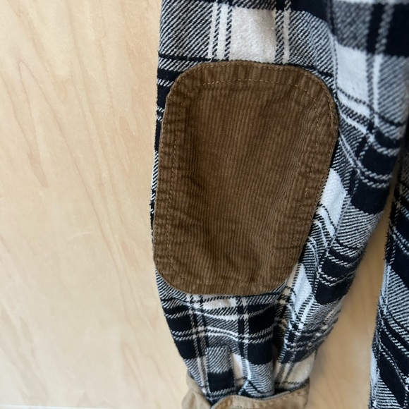 Black & Tan Beaver Canoe Button Down with Corduroy Detailing - Picture 7 of 7